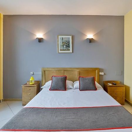 Oyo Hotel Can Peixan Alcarraz Ngoại thất bức ảnh