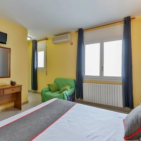 Oyo Hotel Can Peixan Alcarraz Ngoại thất bức ảnh