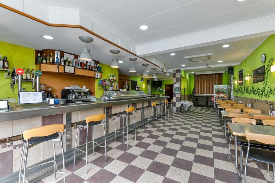 Oyo Hotel Can Peixan Alcarraz Ngoại thất bức ảnh